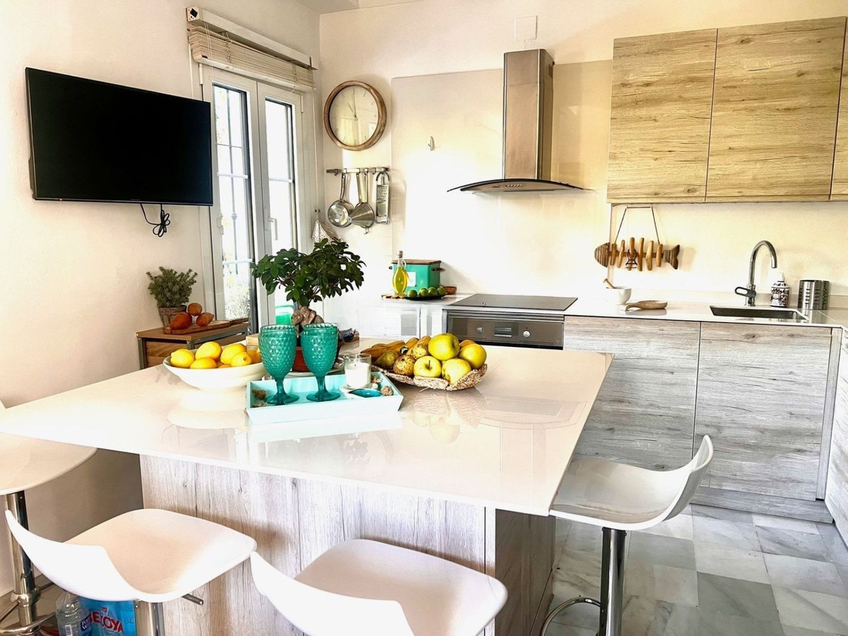3 Bedroom Townhouse in Marbella - Photo 8