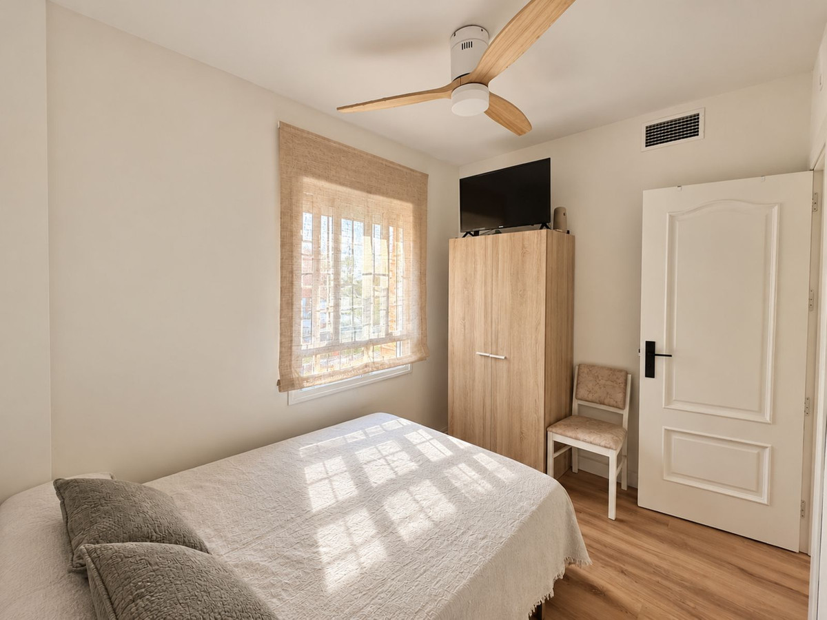 2 Bedroom Apartment in Mijas - Photo 12