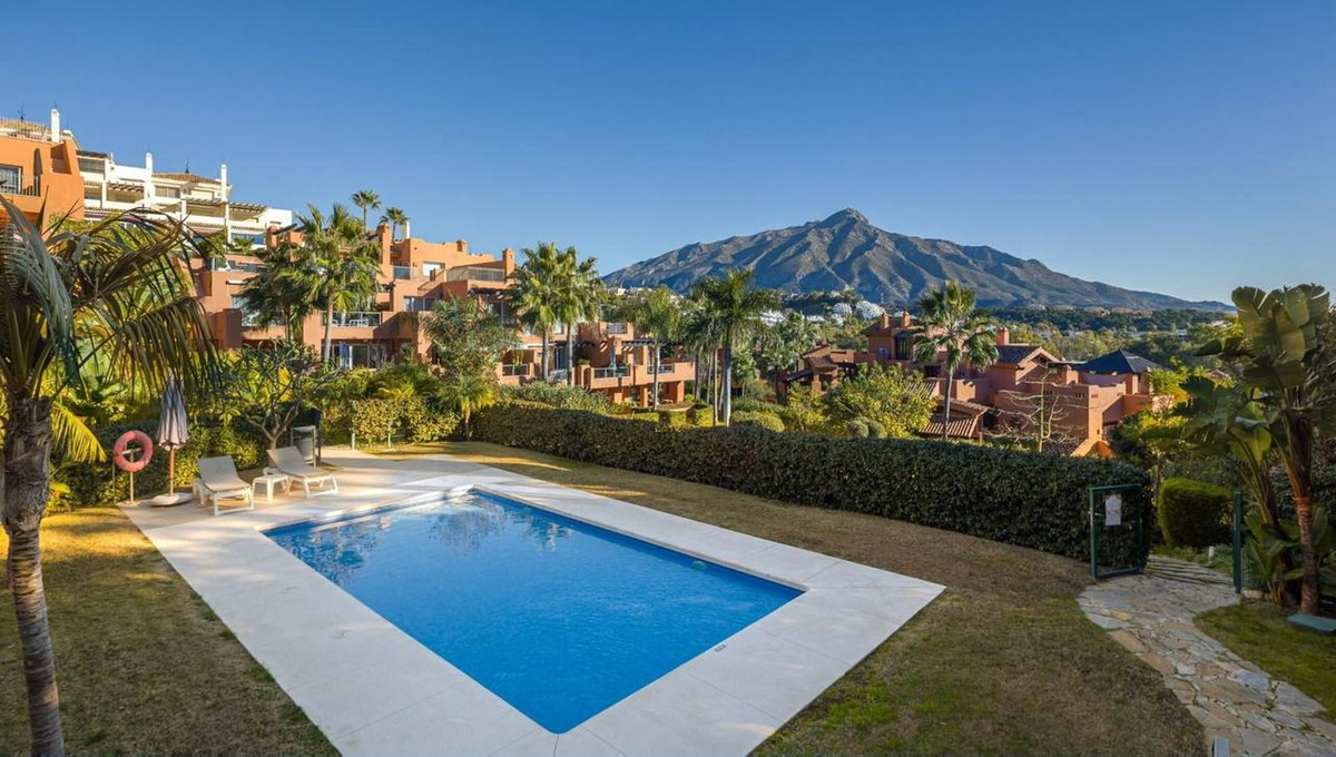 4 Bedroom Apartment in Marbella - Photo 24