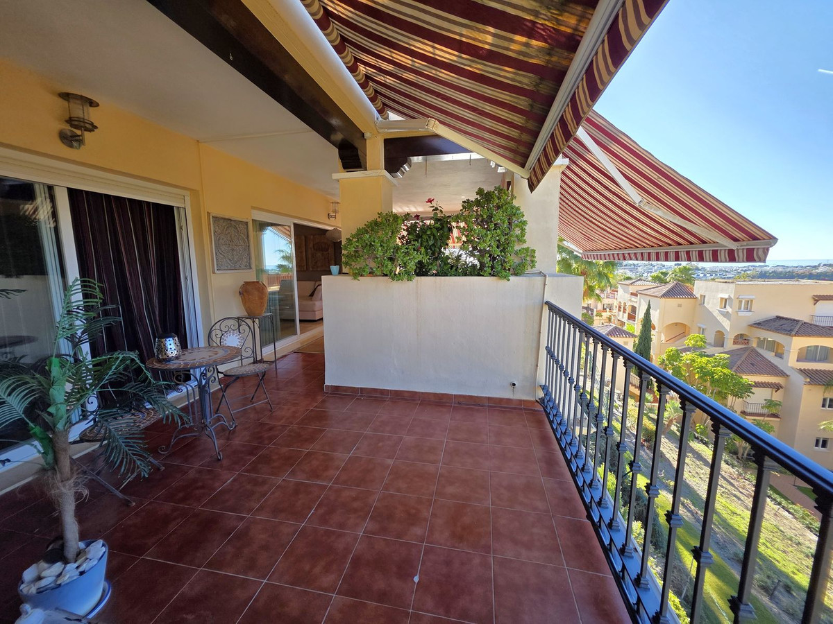 2 Bedroom Apartment in Estepona - Photo 23
