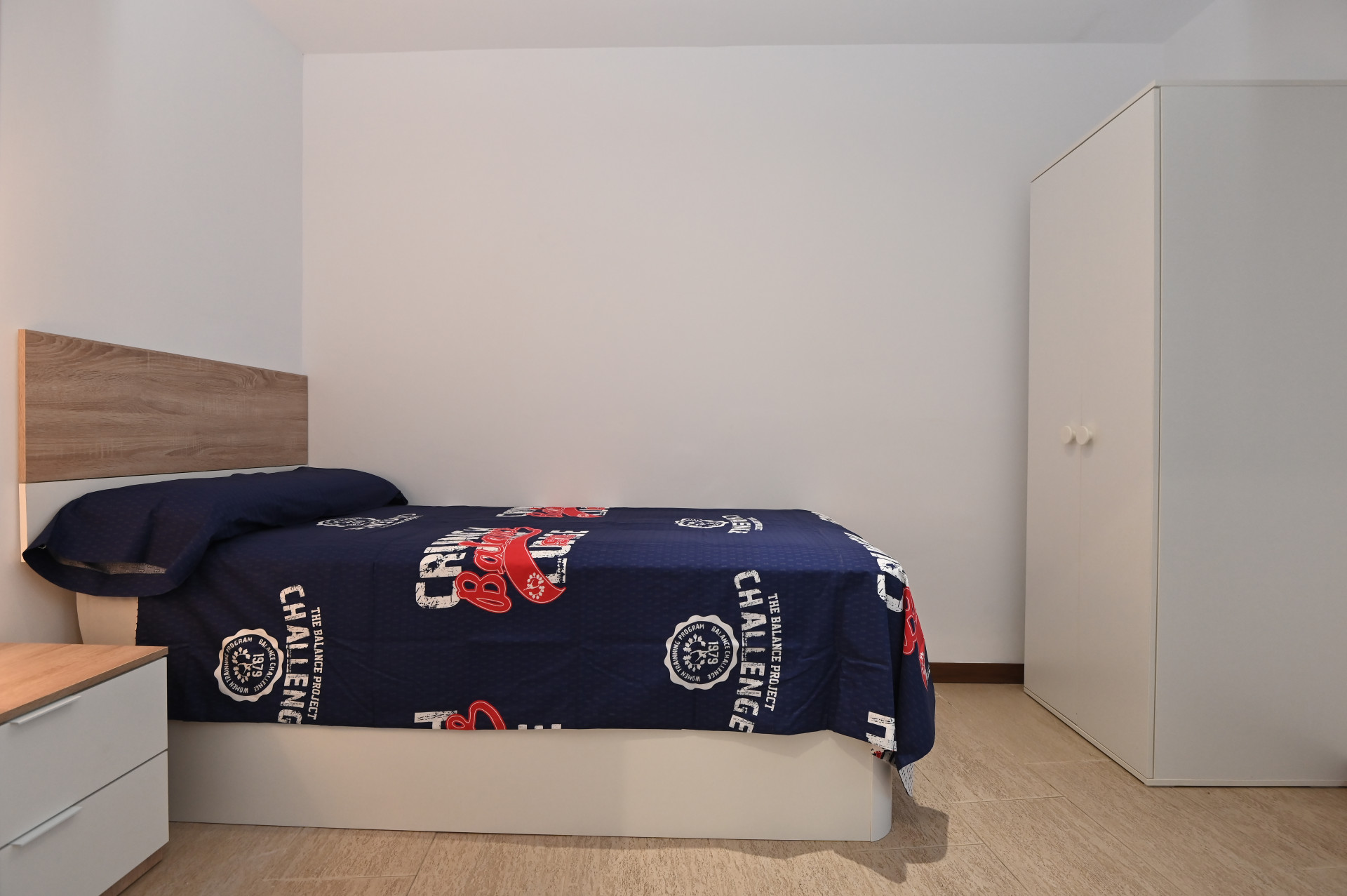 Piso de 2 dormitorios con piscina en Baleares – Foto 10