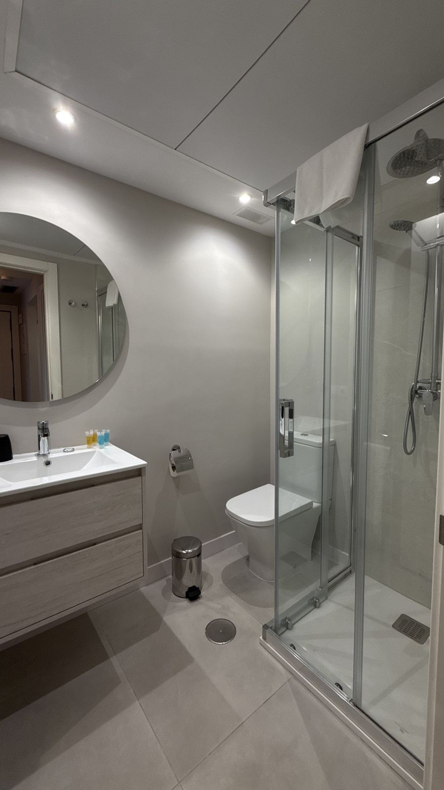 2 Bedroom Apartment in Estepona - Photo 17