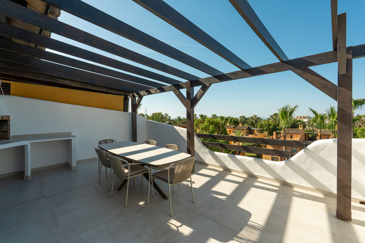 3 Bedroom Townhouse in Marbella - Photo 11