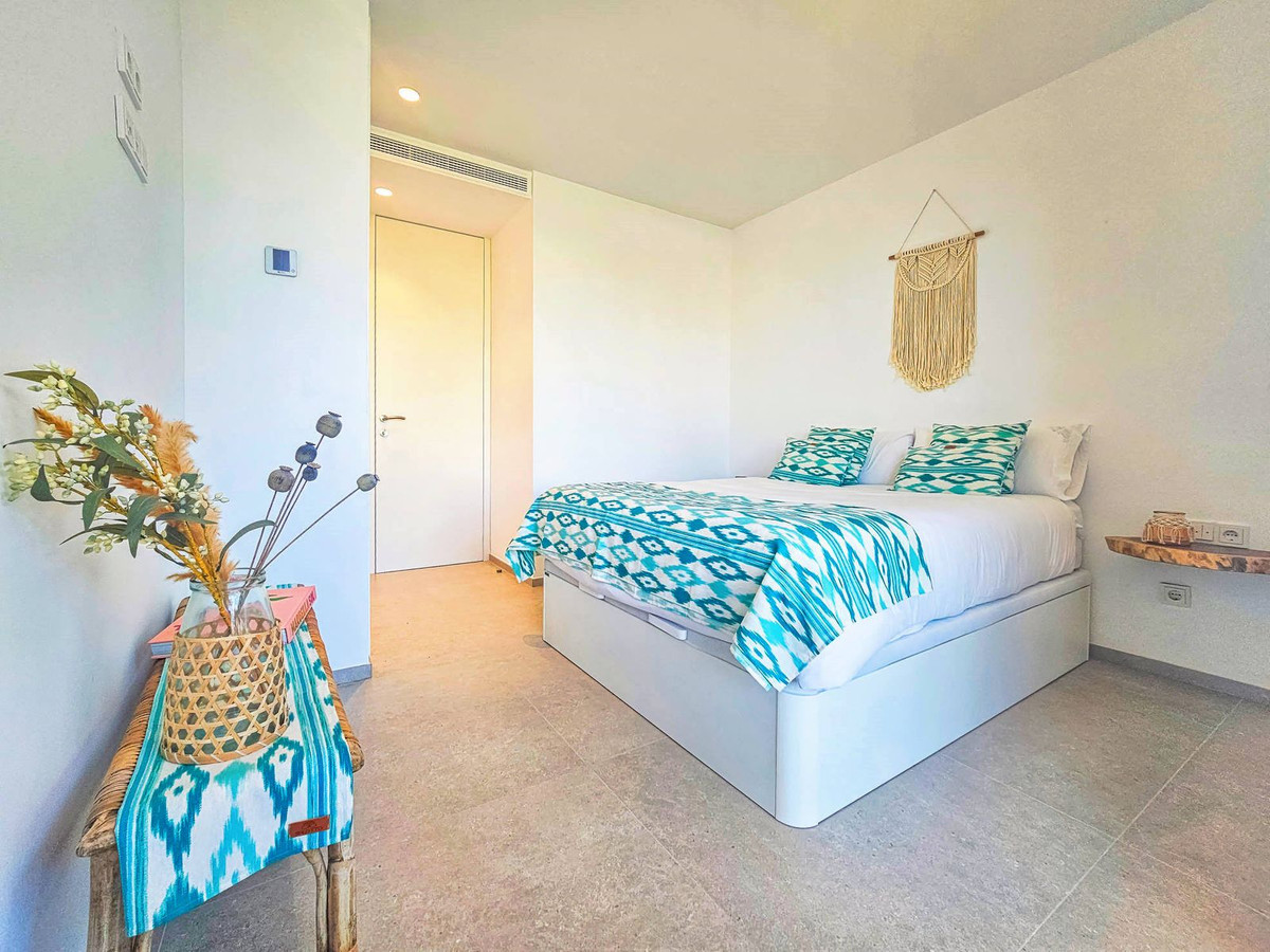 3 Bedroom Apartment in Benahavís - Photo 21