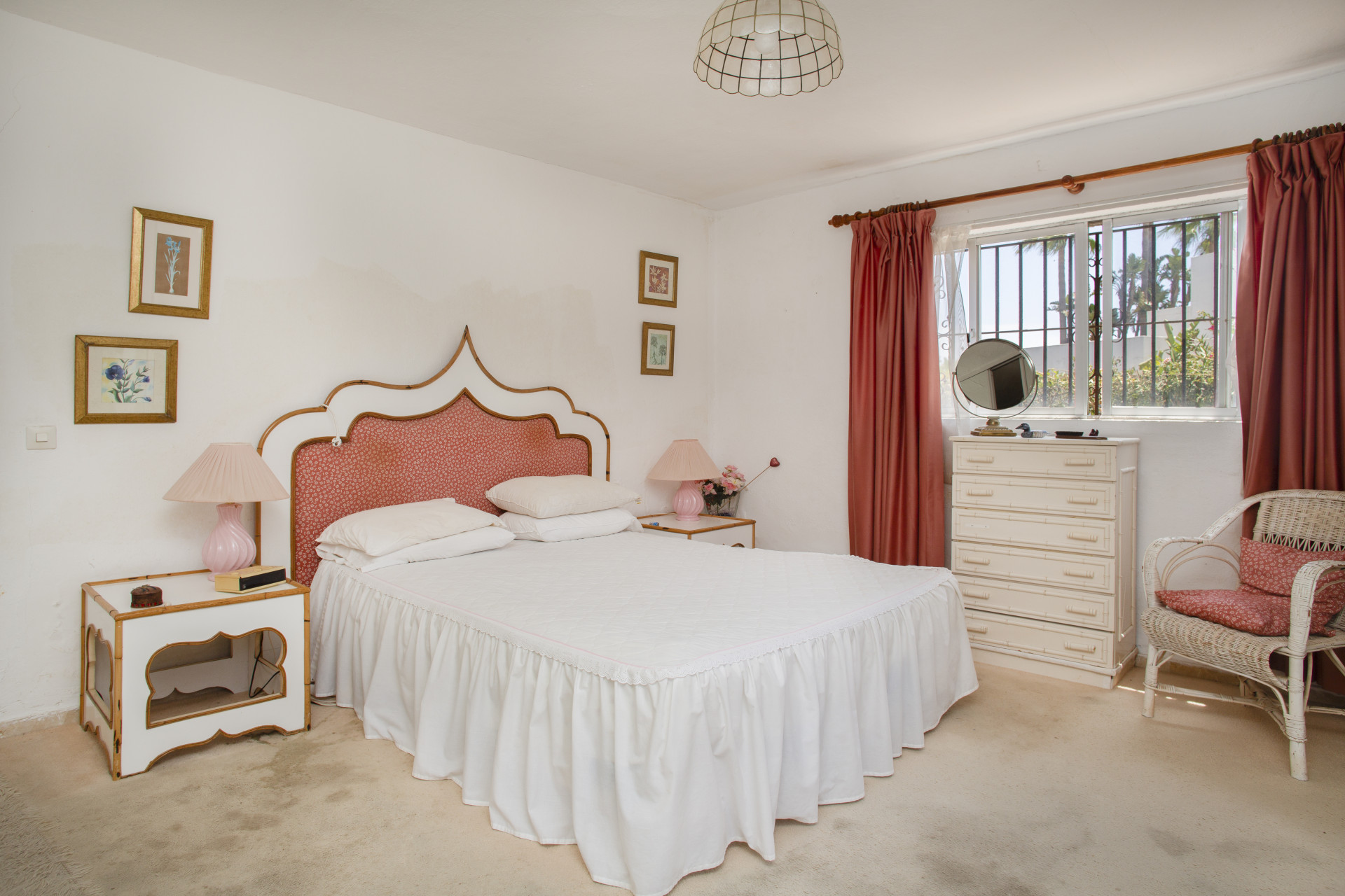 4 Bedroom Villa in San Pedro de Alcántara - Photo 9