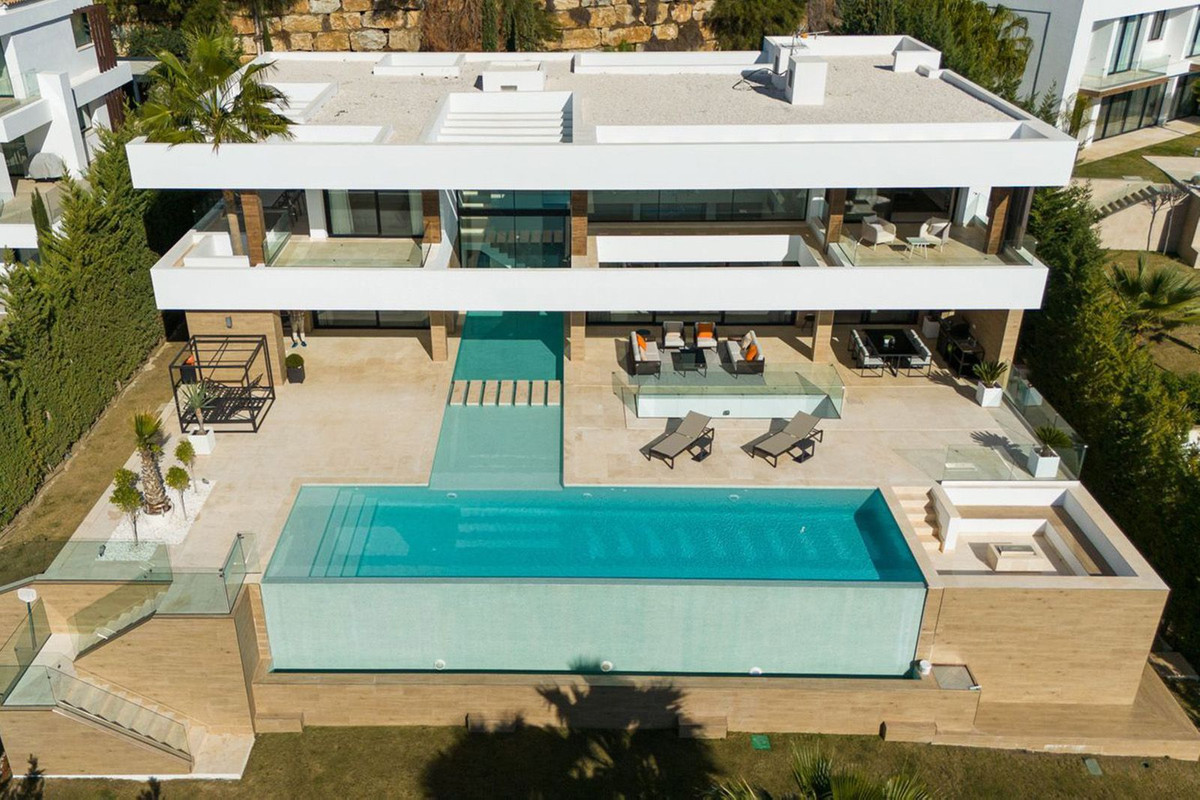 5 Bedroom Villa in Benahavís - Фото 3