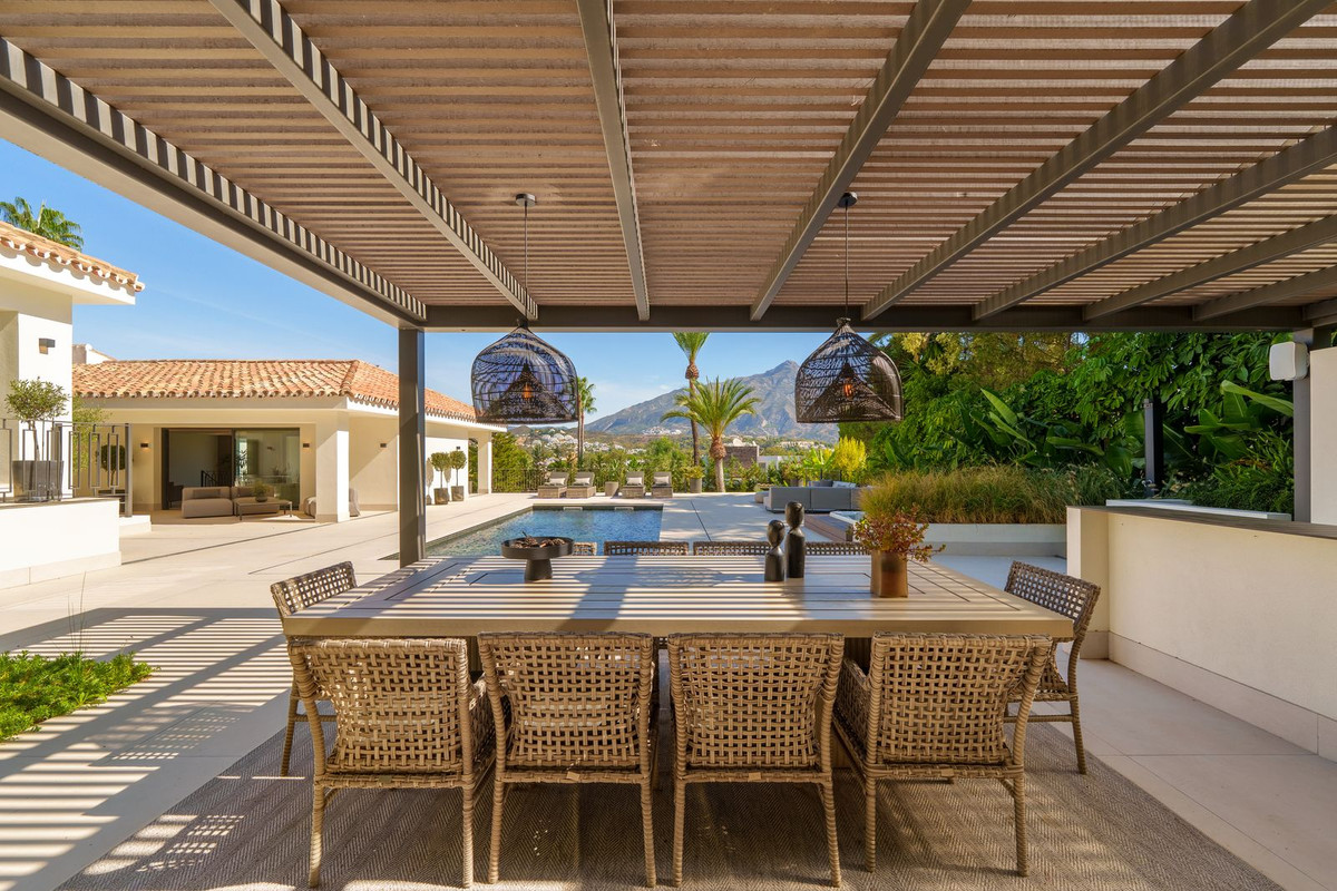 5 Bedroom Villa in Marbella - Photo 30