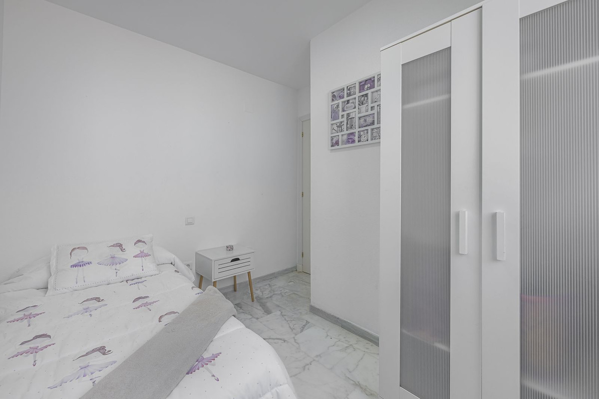 3 Bedroom Apartment in Casares - Photo 21
