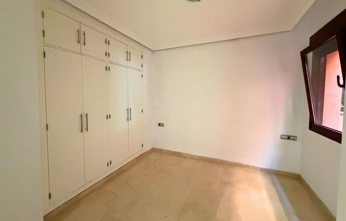 1 Bedroom Apartment in Casares - Photo 15