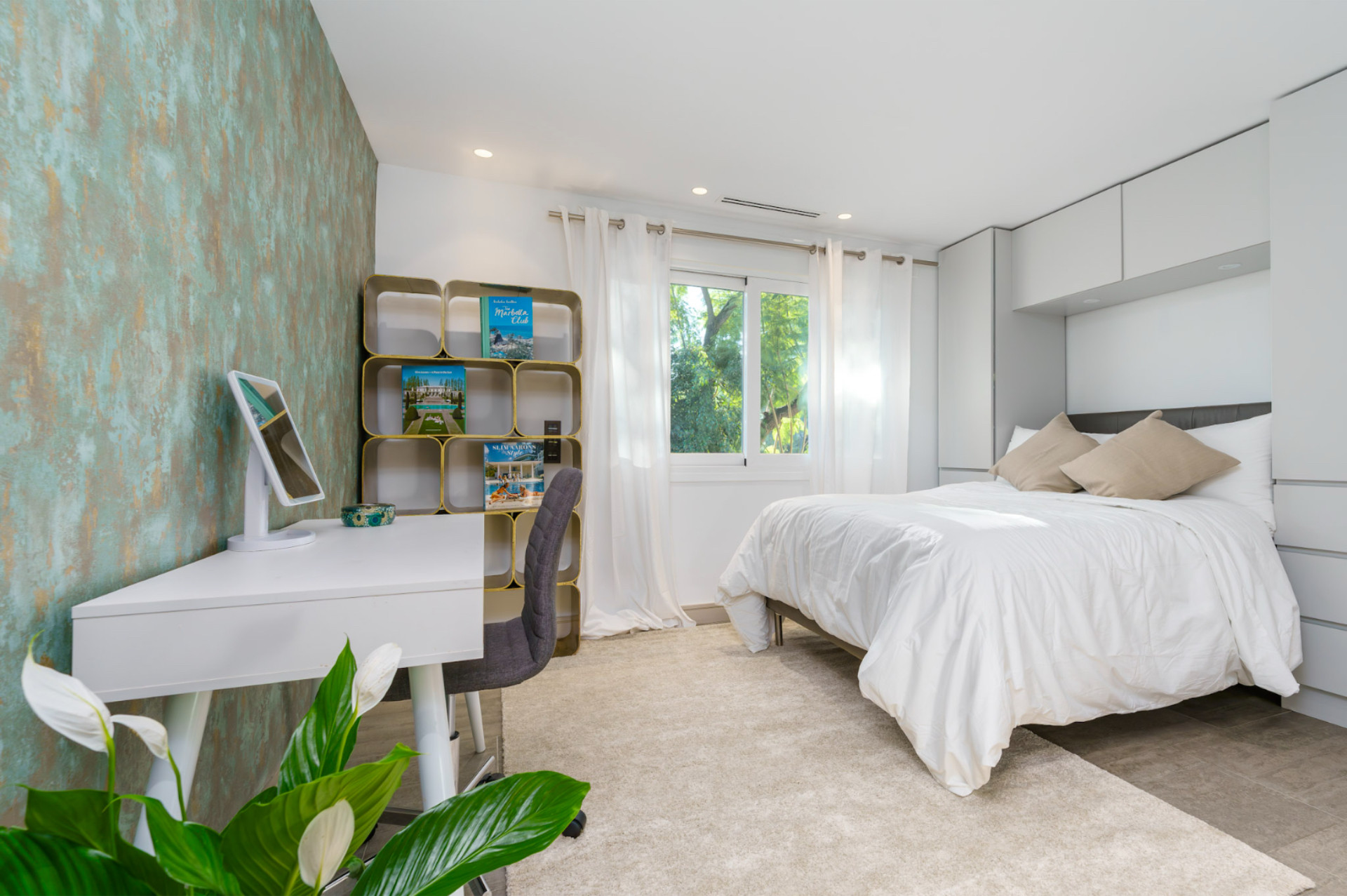 5 Bedroom Villa in Marbella - Photo 41