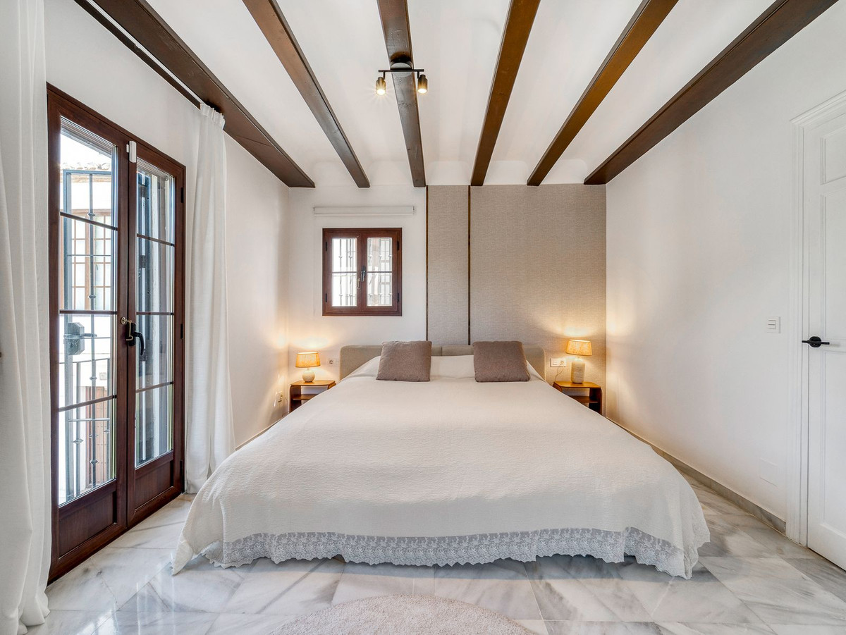 3 Bedroom Villa in Marbella - Photo 18