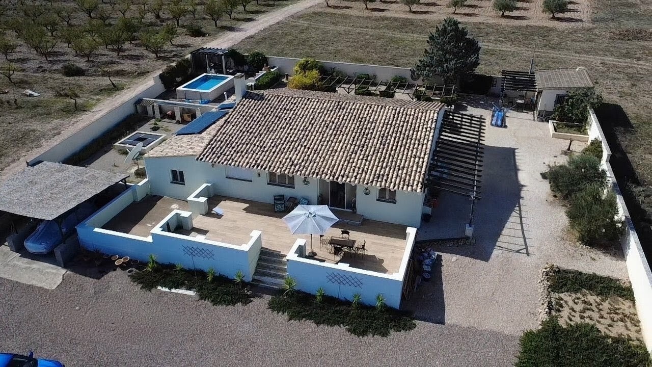 4-bedroom villa with pool in Albacete, Spain – Photo 4