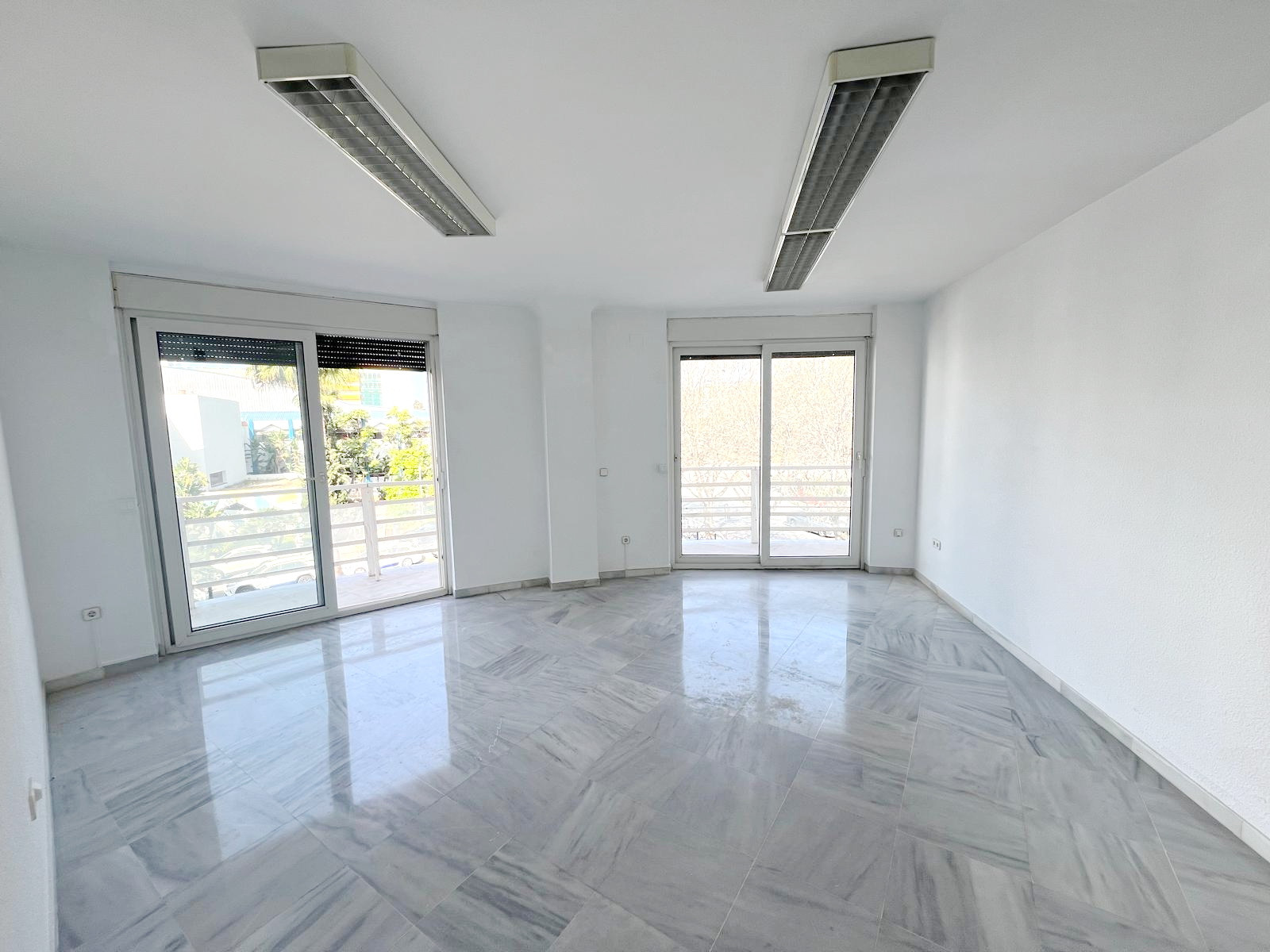 2 Bedroom Apartment in Marbella - Photo 4