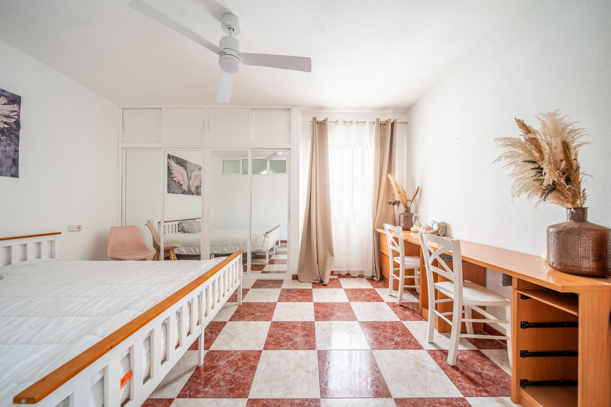 9 Bedroom Villa in Mijas - Photo 40