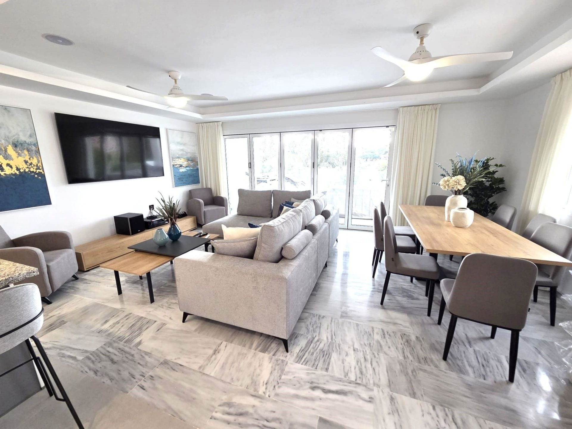 4 Bedroom Villa in Marbella - Photo 7