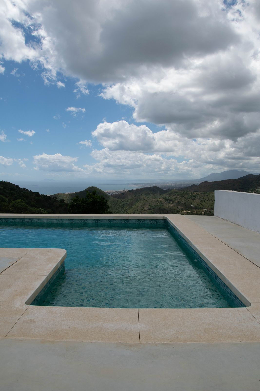 2 Bedroom Villa in Marbella - Photo 3