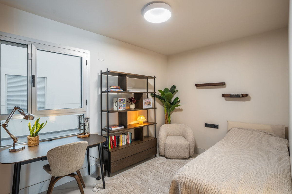 3 Bedroom Apartment in San Pedro de Alcántara - Photo 24