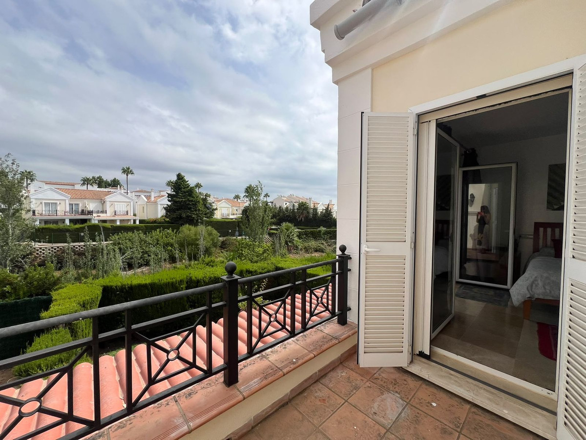 3 Bedroom Villa in La Alcaidesa - Photo 32