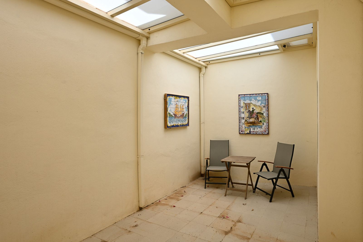 3 Bedroom Apartment in Marbella - Photo 17