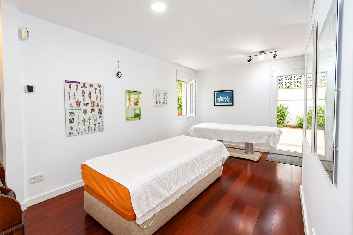3 Bedroom Villa in Marbella - Photo 20