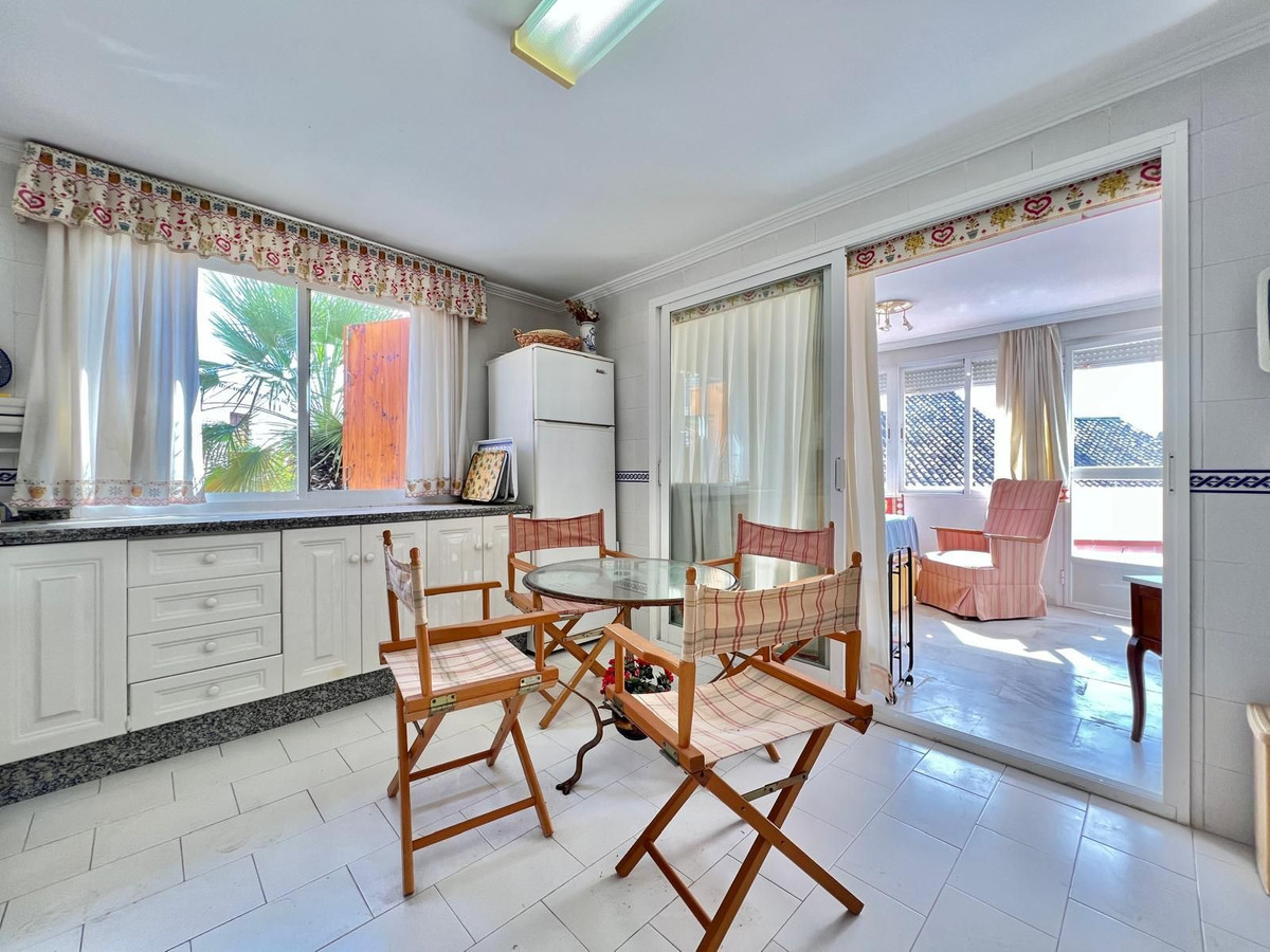 3 Bedroom Townhouse in Estepona - Foto 28