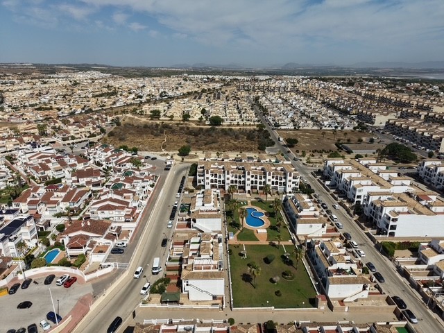 Apartamento com 2 quartos com piscina em Alicante, Espanha – Foto 22