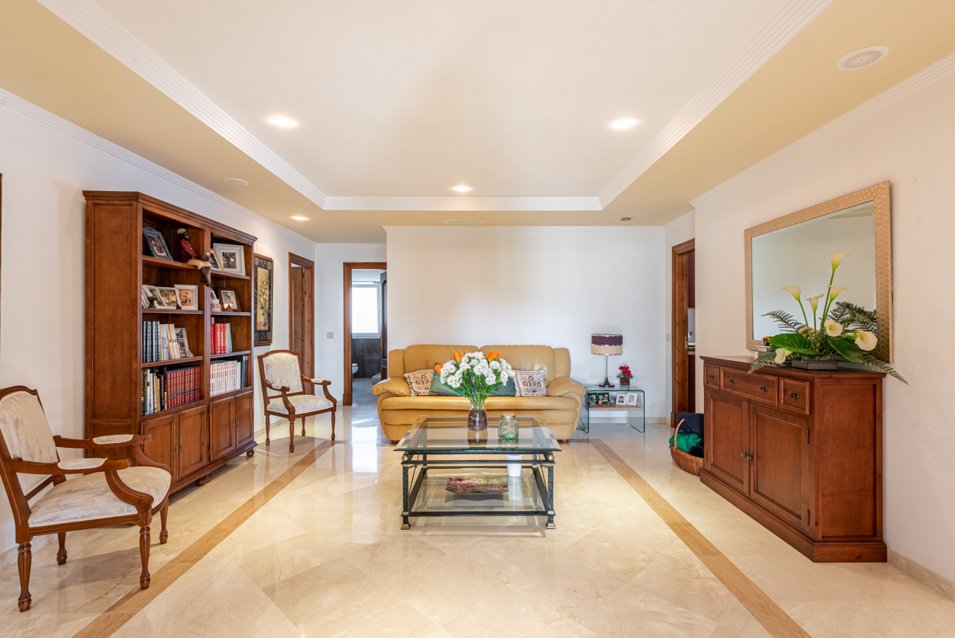 6 Bedroom Villa in San Pedro de Alcántara - Photo 8