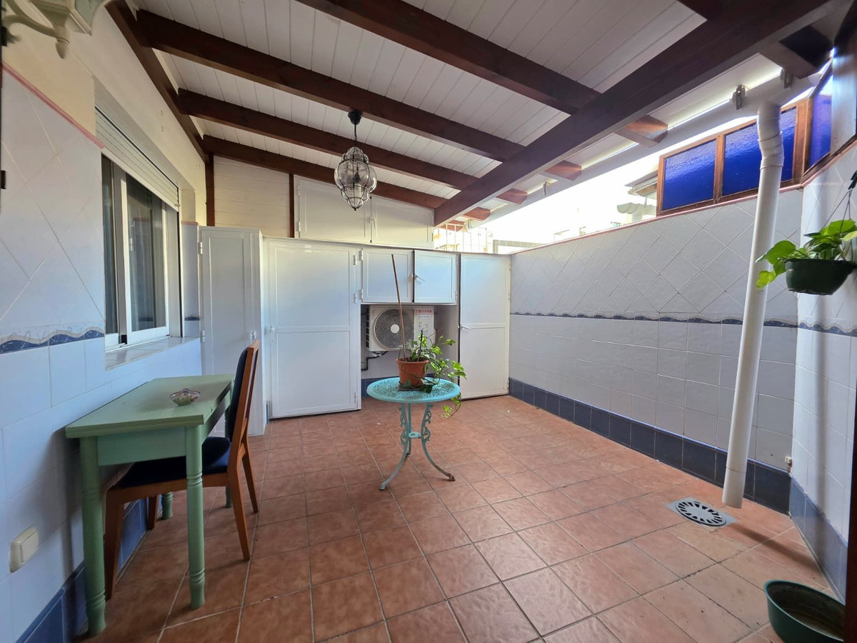 2 Bedroom Apartment in Marbella - Photo 9