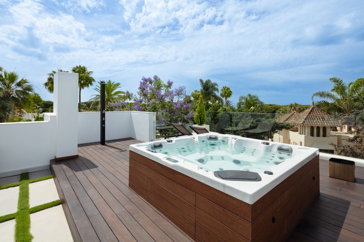 5 Bedroom Villa in Marbella - Photo 14