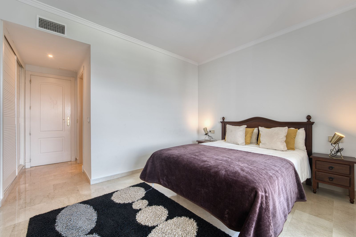 Apartamento com 4 quartos com piscina em Málaga, Espanha – Foto 17