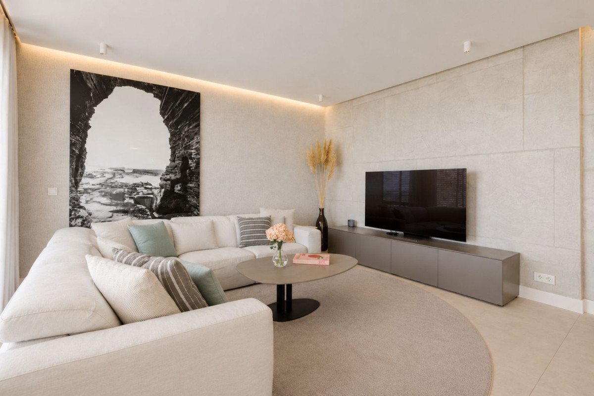 4 Bedroom Apartment in Estepona - Фото 4