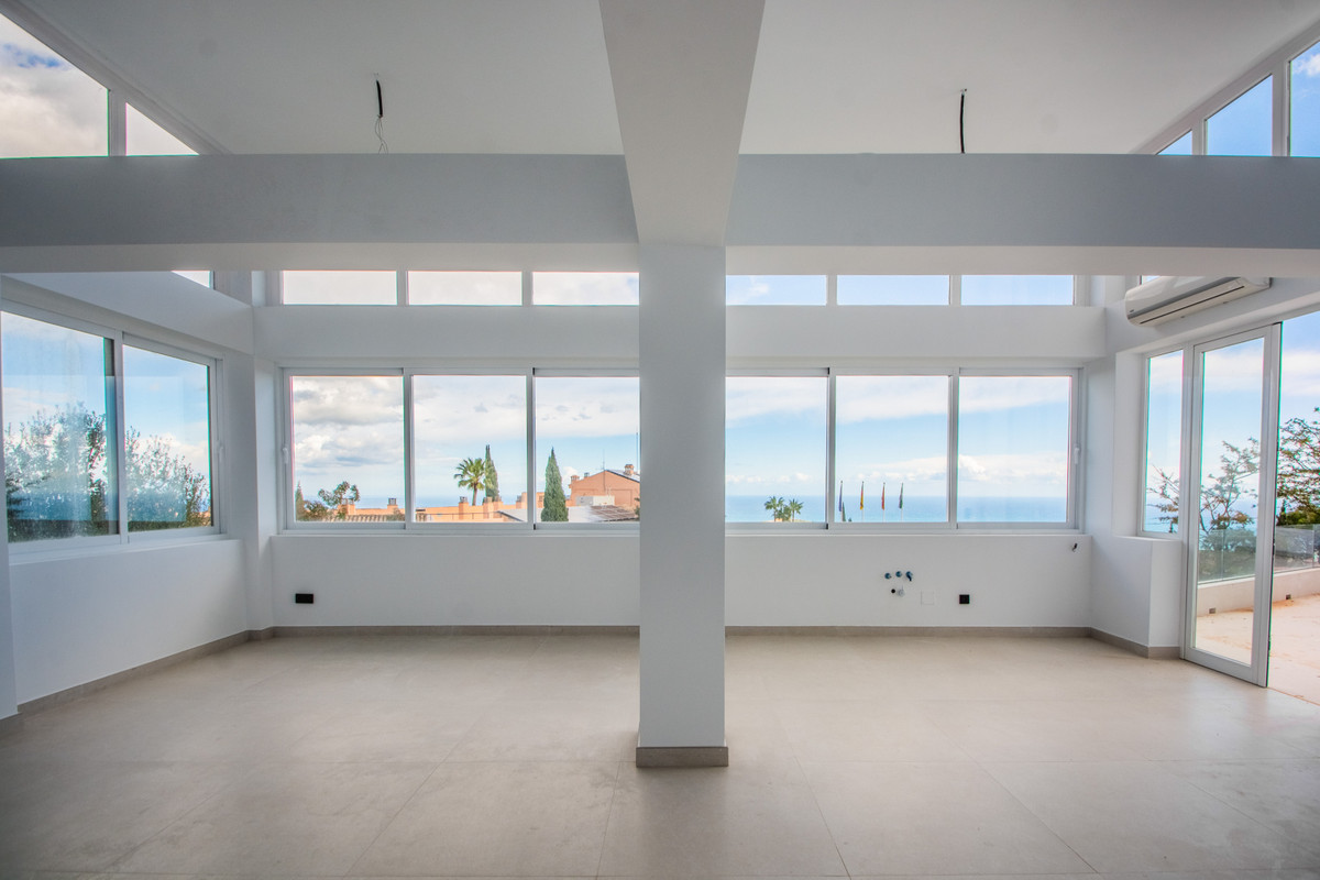 3 Bedroom Apartment in Marbella - Photo 33