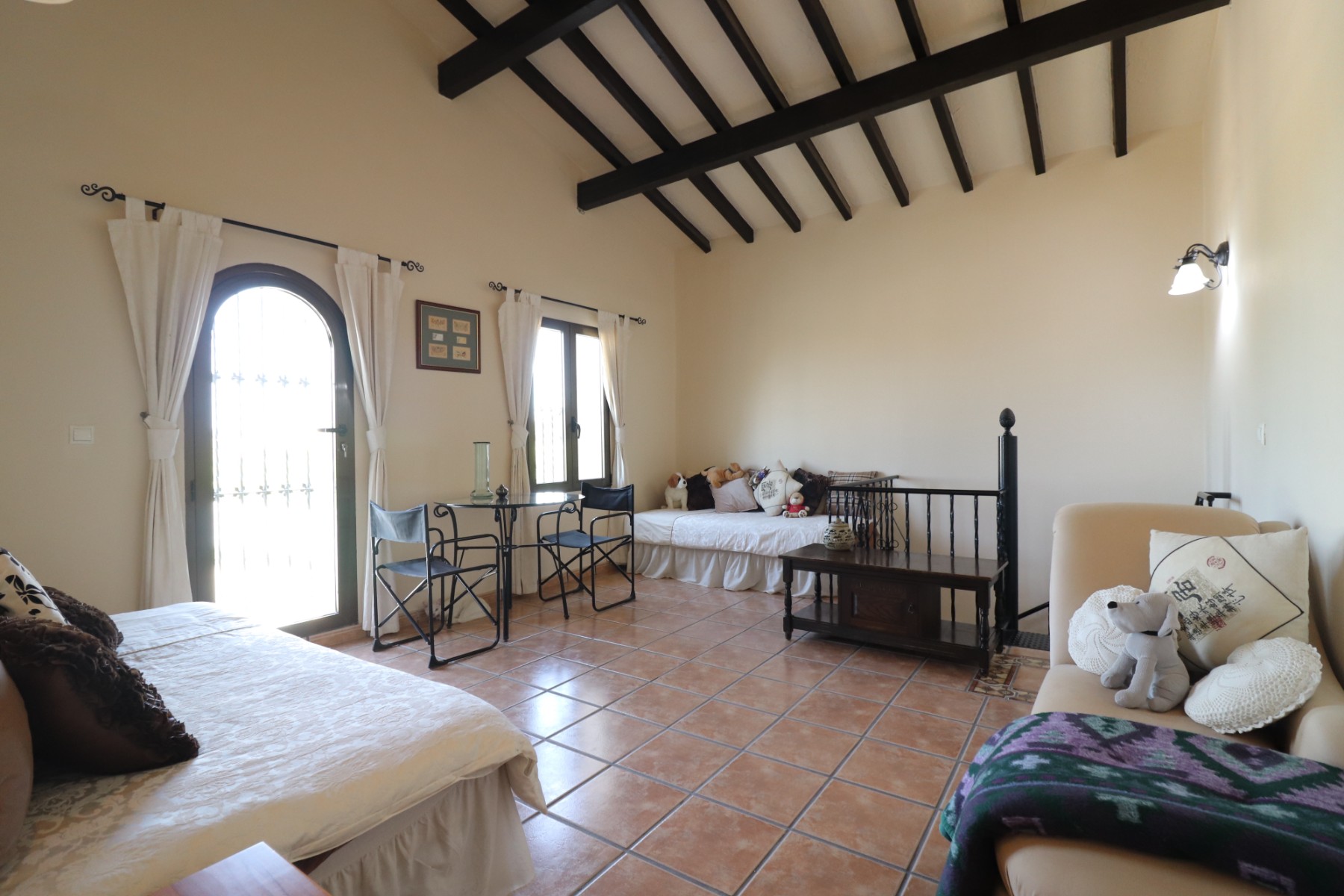 Chalet de 4 dormitorios en Alicante – Foto 25