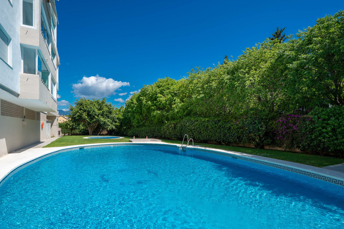 3 Bedroom Apartment in Marbella - Photo 41