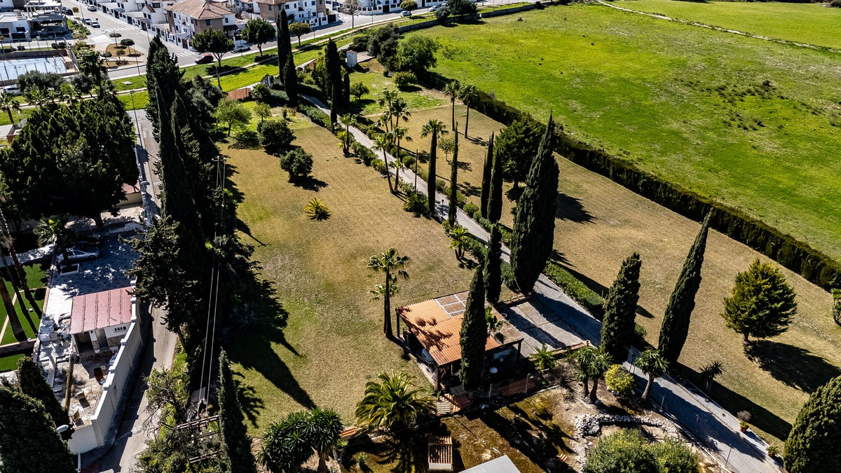 5 Bedroom Villa in Alhaurín de la Torre - Photo 58