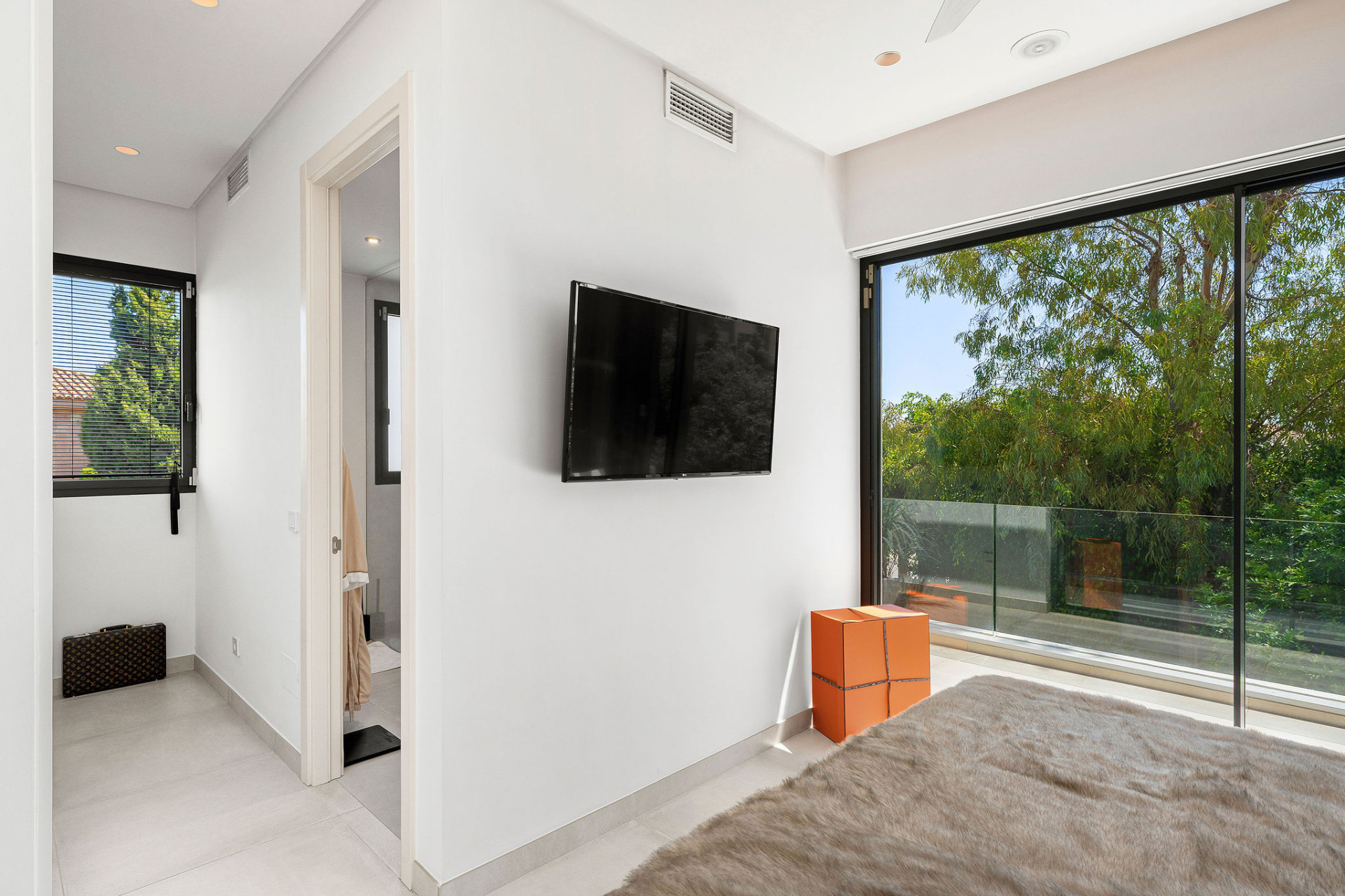 4 Bedroom Villa in Estepona - Photo 20