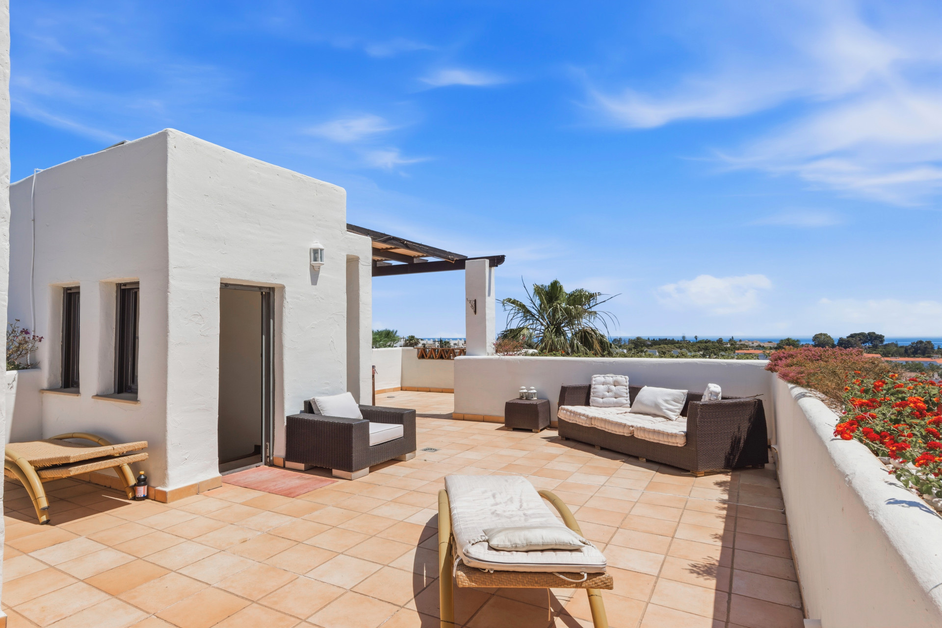 2 Bedroom Penthouse in Estepona - Foto 16