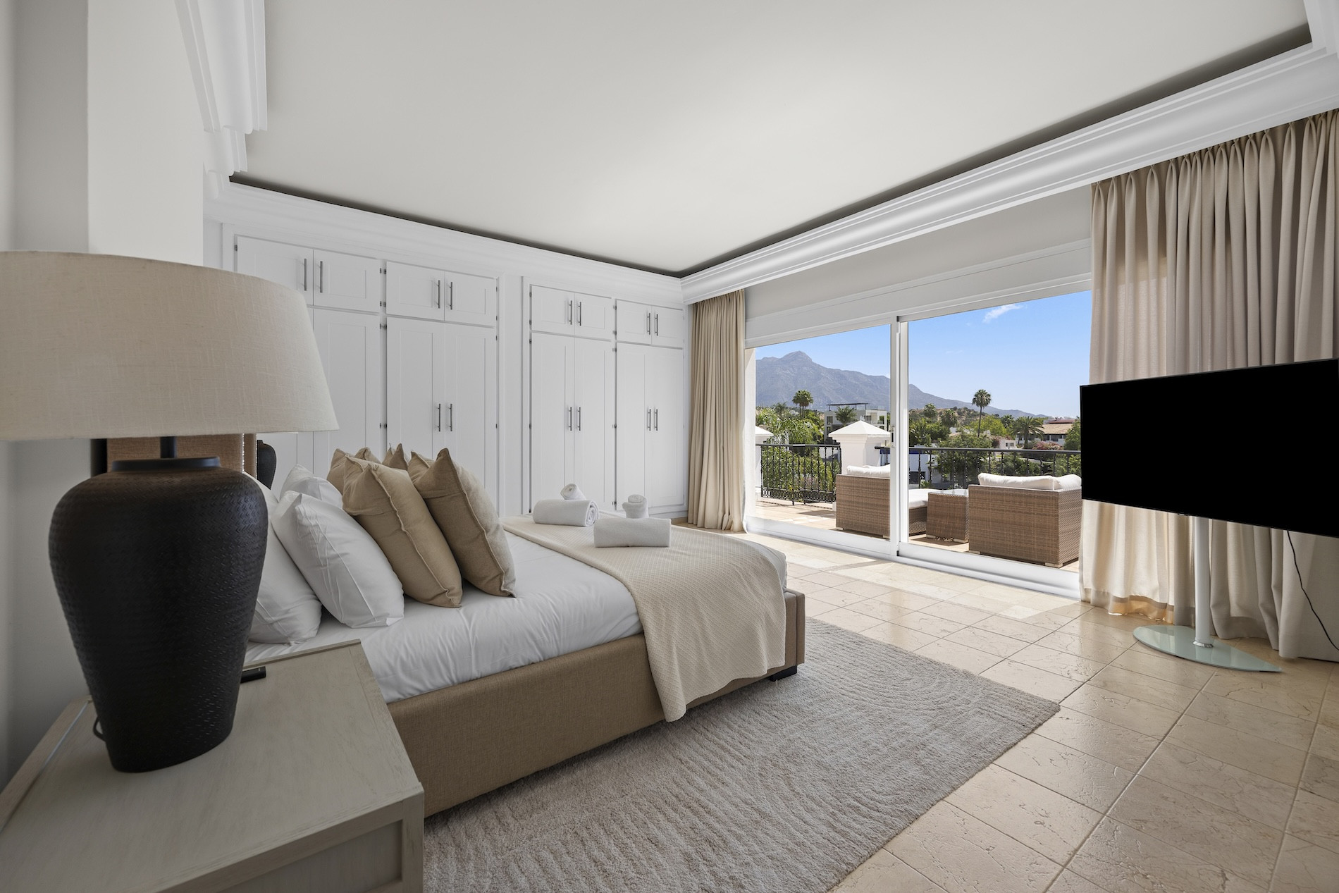 8 Bedroom Villa in Benahavís - Фото 26