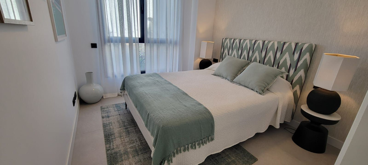 Piso de 2 dormitorios con piscina en Málaga – Foto 15