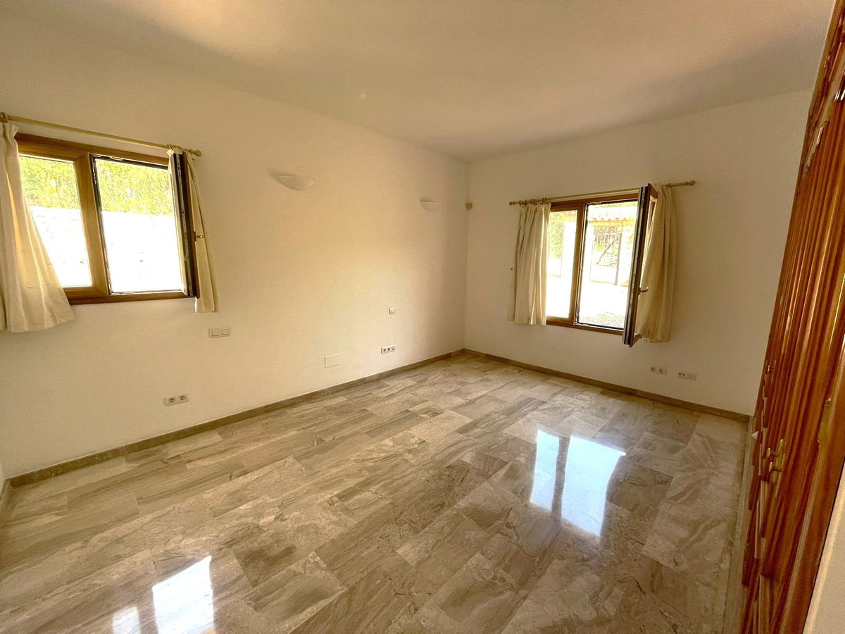 5 Bedroom Villa in Mijas - Photo 27