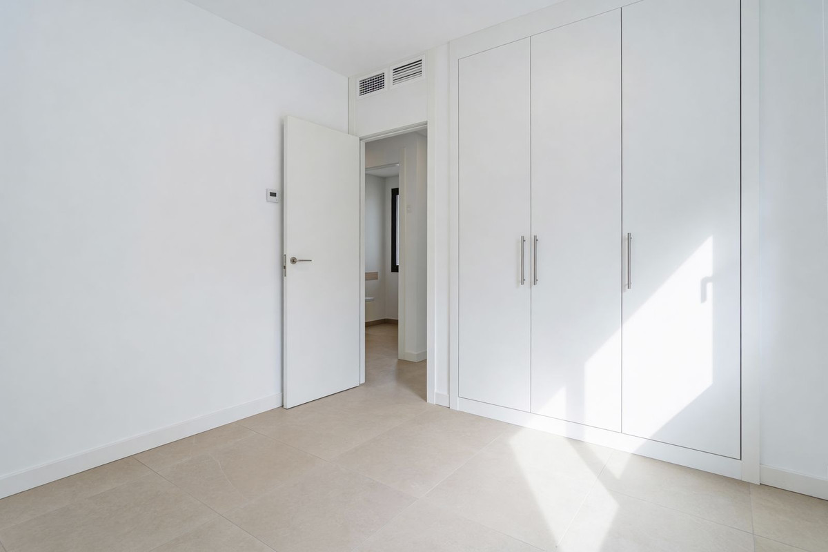 3 Bedroom Villa in Estepona - Photo 14