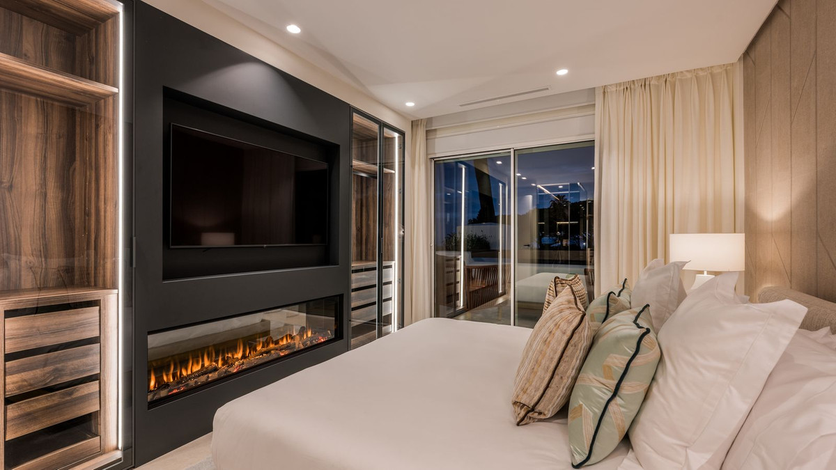 3 Bedroom Apartment in Marbella - Photo 24