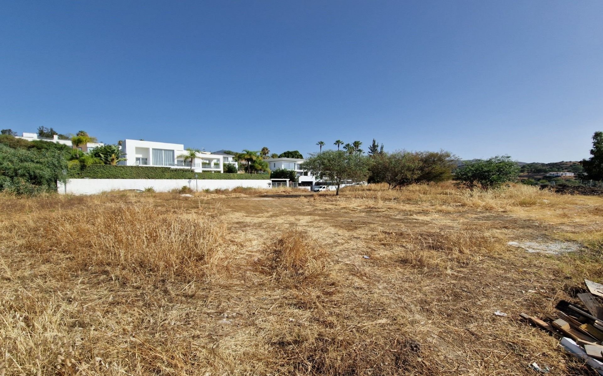 1,320 m² Plot in Benahavís - Photo 3