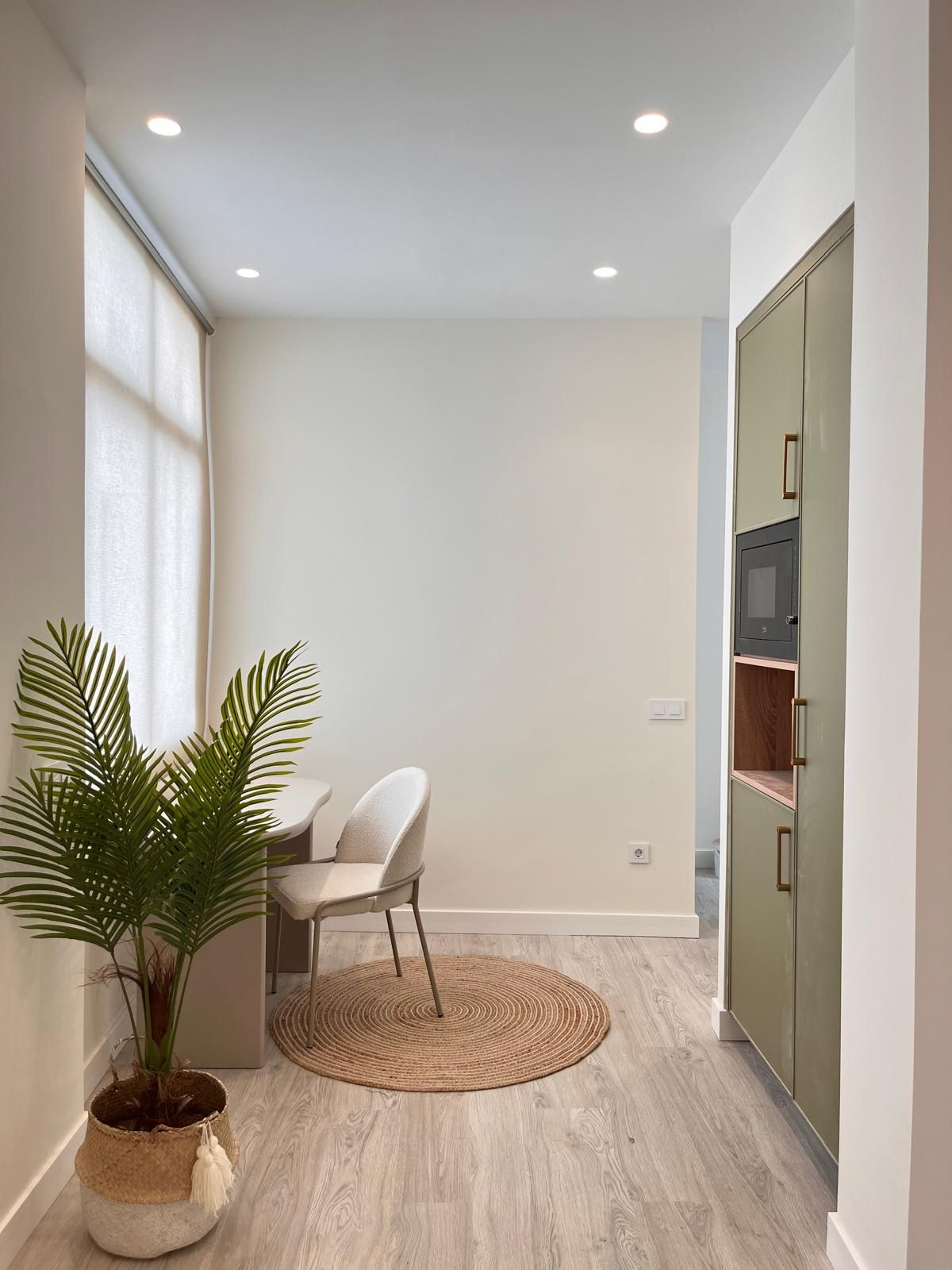 4 Bedroom Apartment in Málaga - Photo 7