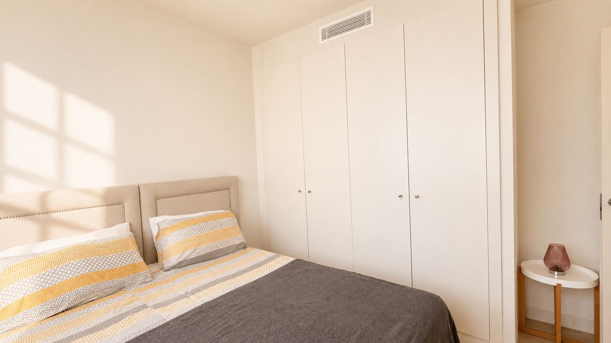 4 Bedroom Townhouse in Mijas - Photo 19