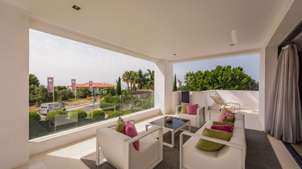 5 Bedroom Villa in Marbella - Photo 15