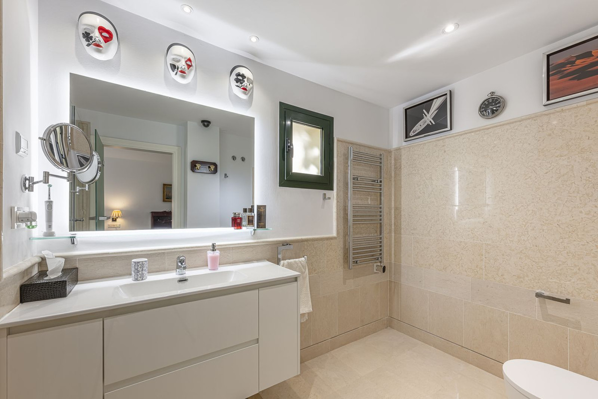 3 Bedroom Apartment in Benahavís - Foto 35