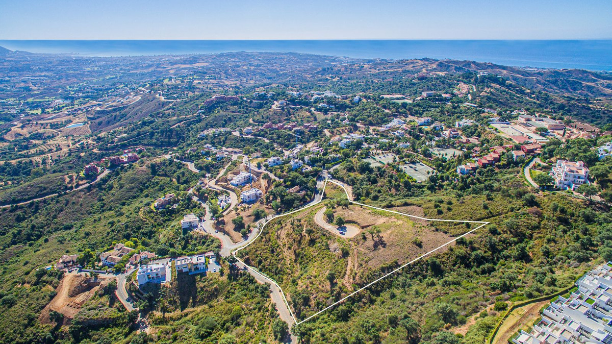 Plot in La Mairena