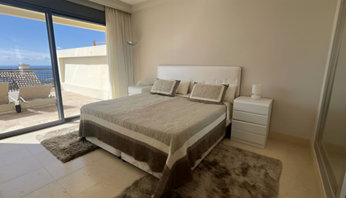2 Bedroom Apartment in Marbella - Photo 15