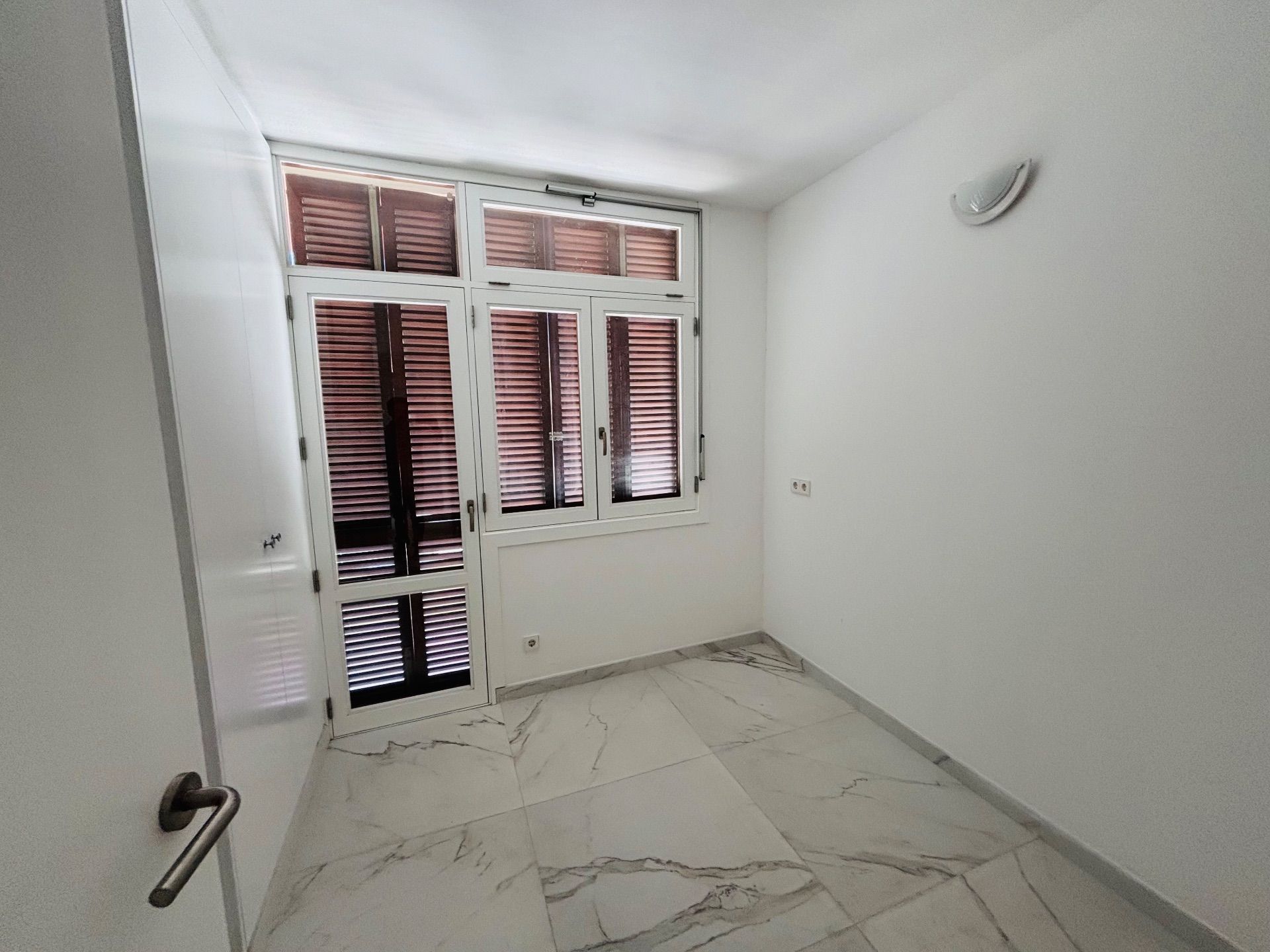 Piso de 5 dormitorios en Baleares – Foto 16